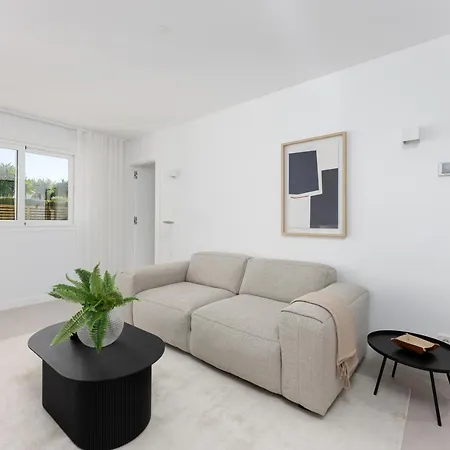 Jardines 38 Beautiful Luxury Family Apartment Marbella
