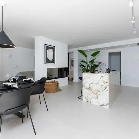 Jardines 38 Beautiful Luxury Family *