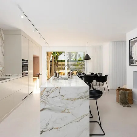 Jardines 38 Beautiful Luxury Family Marbella